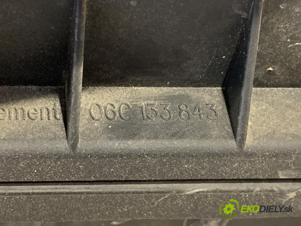 AUDI A4 B6 Kombi 2002 96 kW 1.9 TDI 1896 Obal filtra vzduchu 038133837Q (Obal vzduchového filtra)