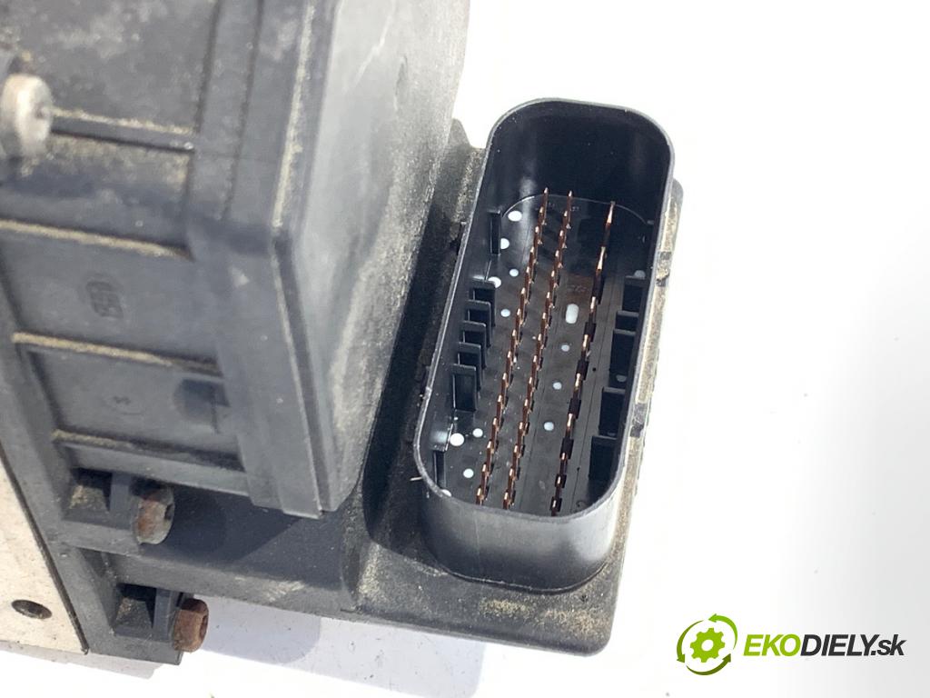 AUDI A4 B6 Kombi 2002 96 kW 1.9 TDI 1896 Pumpa ABS 8E0614517 (Pumpa ABS)