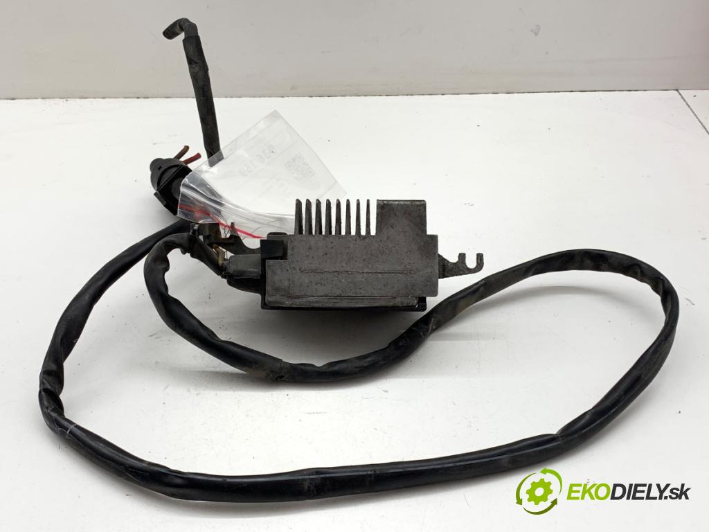 AUDI A4 B6 Kombi 2002 96 kW 1.9 TDI 1896 Modul ventilátora 608767623