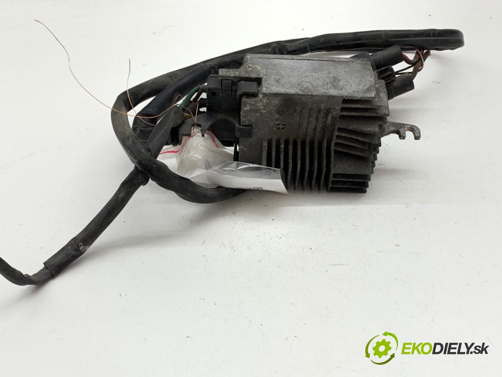 AUDI A4 B6 Kombi 2002 96 kW 1.9 TDI 1896 Modul ventilátora 608767623