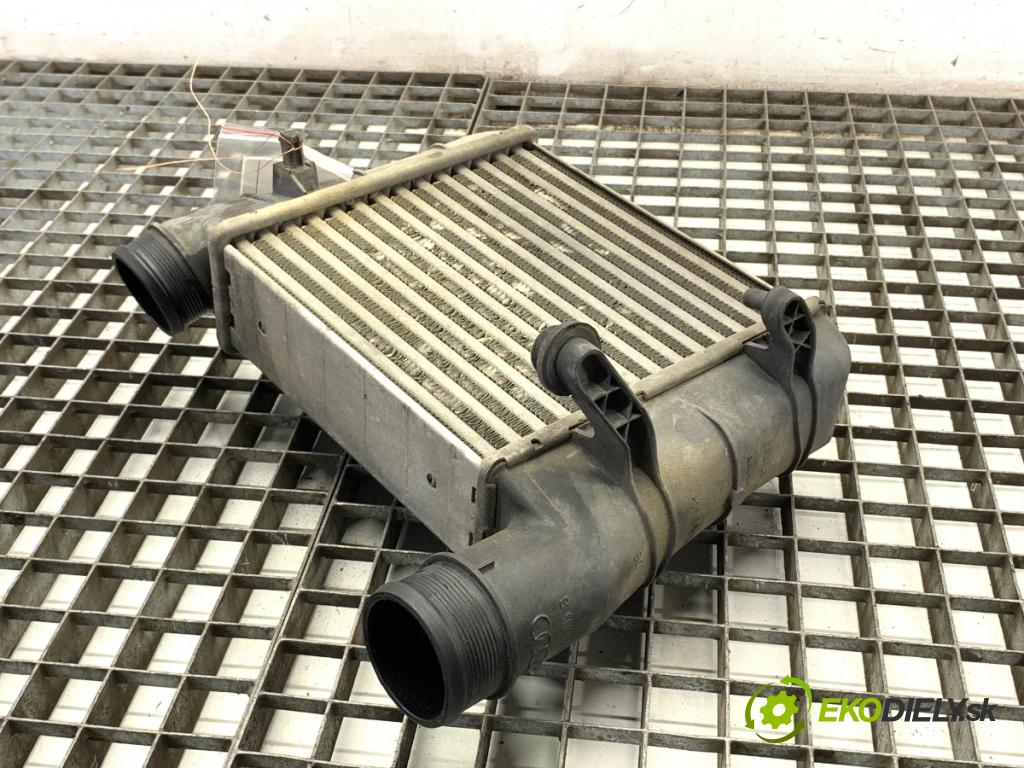 AUDI A4 B6 Kombi 2002 96 kW 1.9 TDI 1896 intercooler 8E0145805S (Intercooler (chladič nasávaného vzduchu))