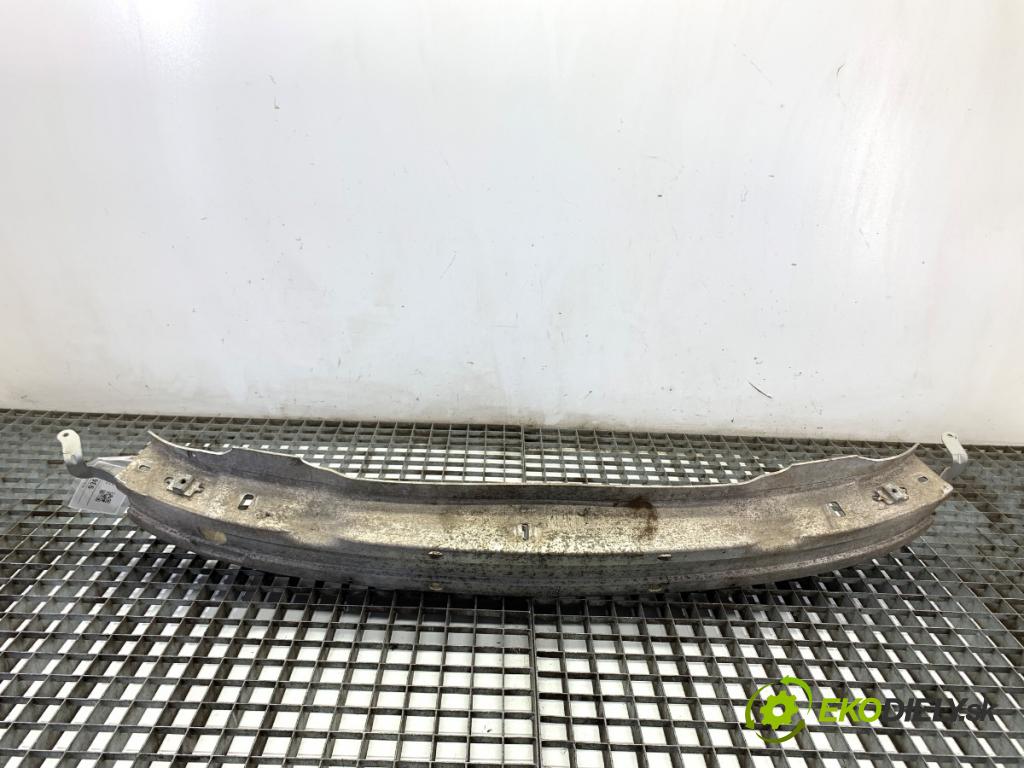 AUDI A4 B6 Kombi 2002 96 kW 1.9 TDI 1896 výztuha nárazníka přední část 8E0807109C (Přední výztuha)