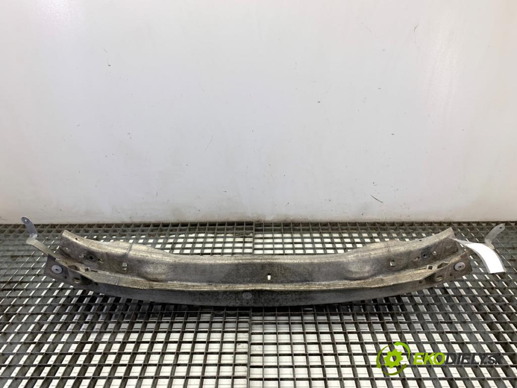 AUDI A4 B6 Kombi 2002 96 kW 1.9 TDI 1896 Výstuha nárazníka predný 8E0807109C (Výstuha predná)