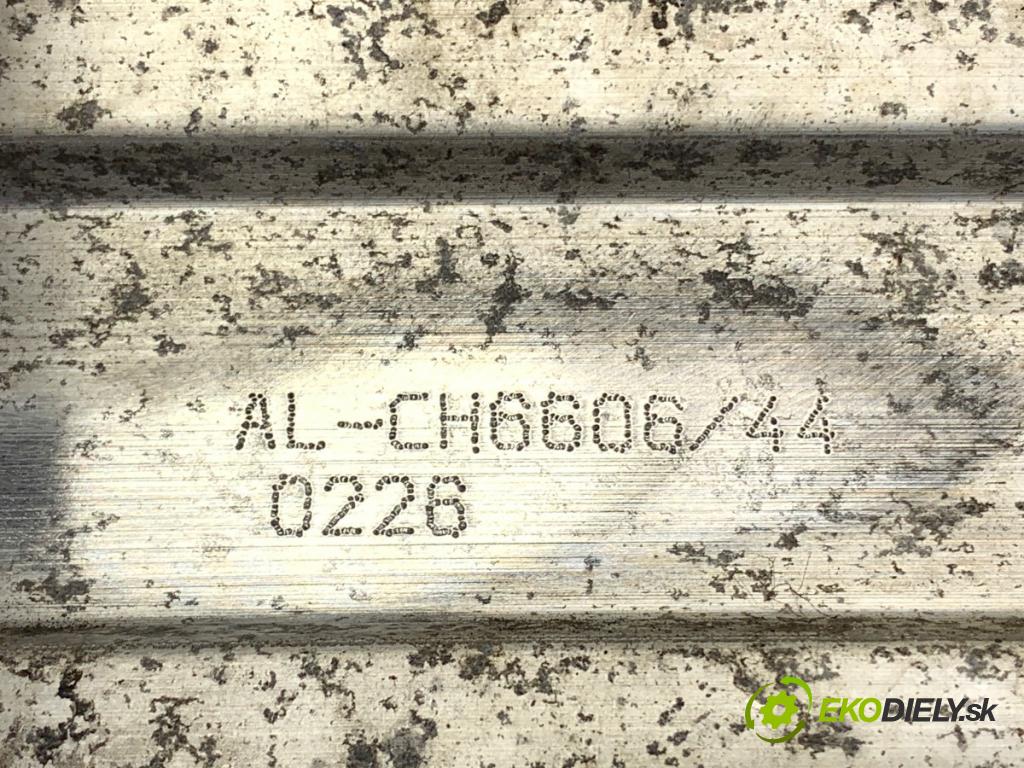 AUDI A4 B6 Kombi 2002 96 kW 1.9 TDI 1896 Výstuha nárazníka predný 8E0807109C (Výstuha predná)