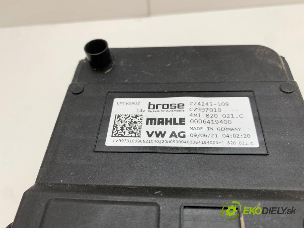 AUDI Q5 FY SUV 2021 195 kW 55 TFSI e quattro 1984 ventilátor kúrenia 4M1820021C