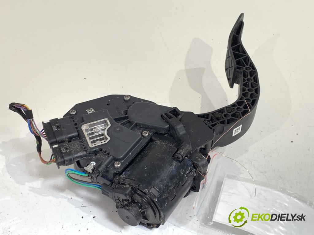 AUDI Q5 FY SUV 2021 195 kW 55 TFSI e quattro 1984 Potenciometer plynu 4M1723523D (Potenciometer plynového pedálu)