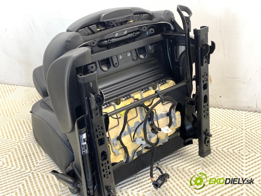 OPEL ZAFIRA C nadwozie wielkoprzestrzenne (MPV) 2019 96 kW 2.0 CDTi (75) 1956 Sedadlo pravy predný