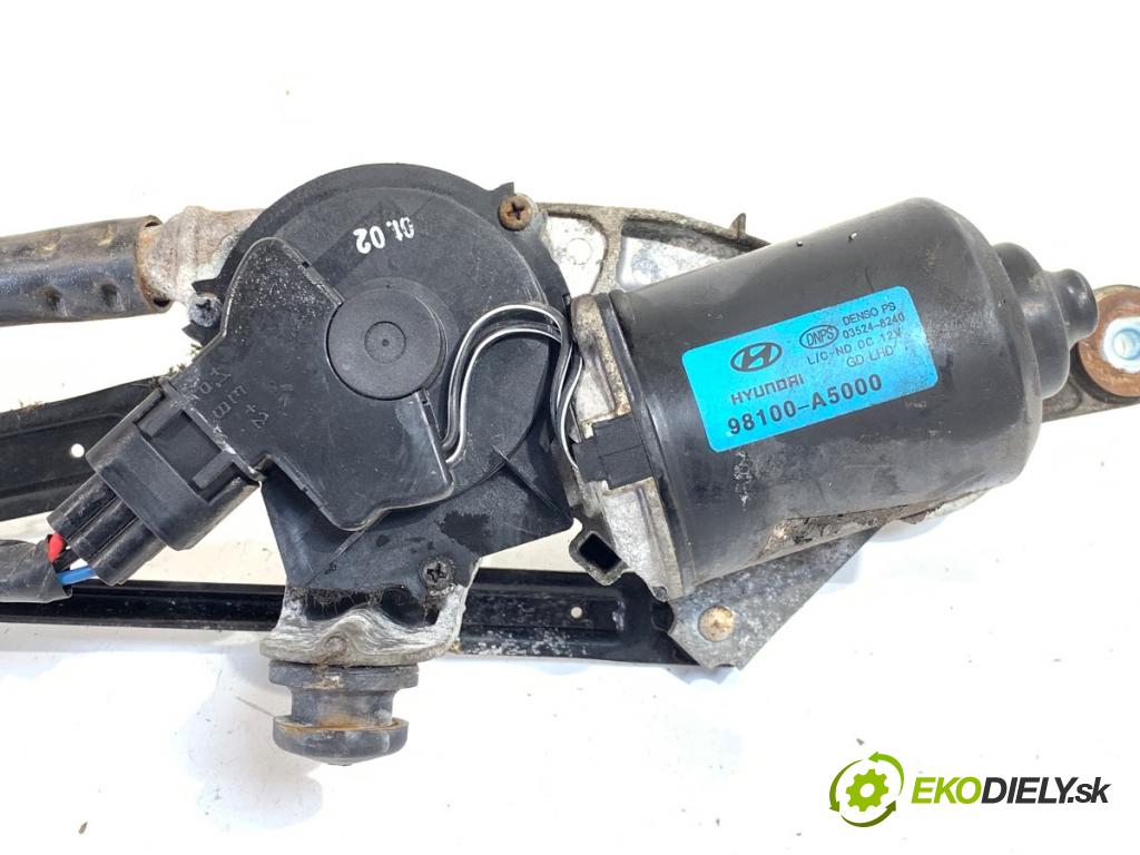 HYUNDAI i30 liftback 2013 81 kW 1.6 CRDi 1582 Mechanizmus stieračov predný 98100-A5000 (Motorček stieračov predný)