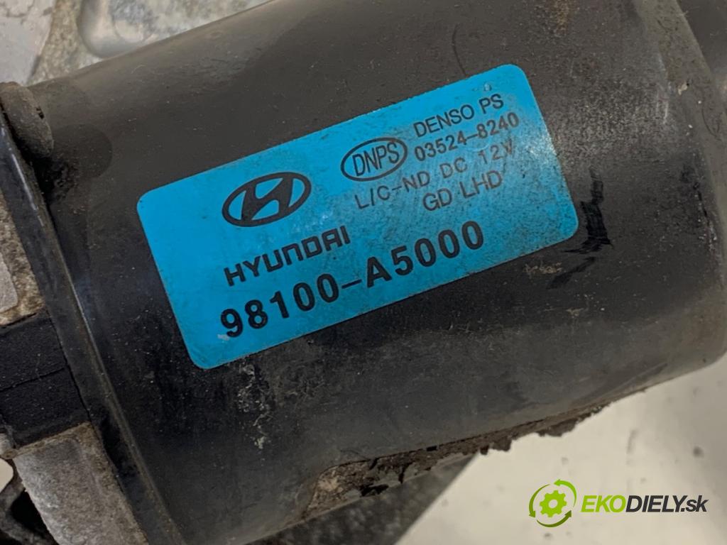 HYUNDAI i30 liftback 2013 81 kW 1.6 CRDi 1582 Mechanizmus stieračov predný 98100-A5000 (Motorček stieračov predný)