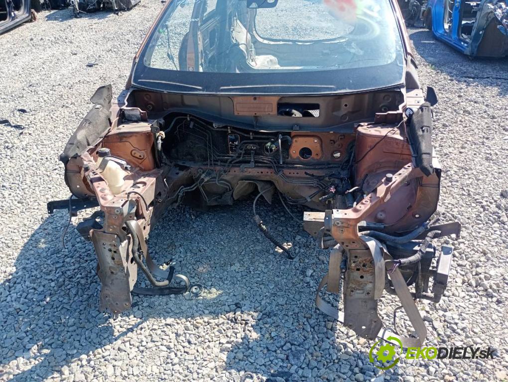 NISSAN X-TRAIL T32 SUV 2015 120 kW 1.6 DIG-T (T32) 1618 karoséria ČTVRŤÁK: Blatník prah strecha PODŁUŻNICA