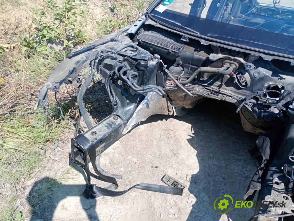 AUDI A6 C7 Kombi 2013 130 kW 2.0 TDI 1968 karoséria ČTVRŤÁK: Blatník prah strecha PODŁUŻNICA