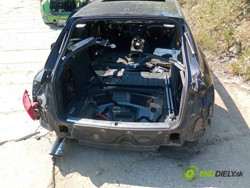 AUDI A6 C7 Kombi 2013 130 kW 2.0 TDI 1968 karoséria ČTVRŤÁK: Blatník prah strecha PODŁUŻNICA