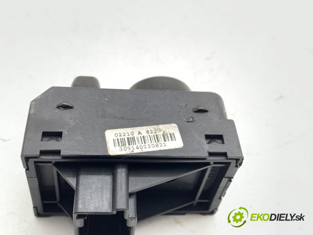 FIAT PUNTO EVO liftback 2010 57 kW 1.4 (199AXB1A) 1368 přepínač nastavení zpětných zrcátek  (Páčky pod volantem)