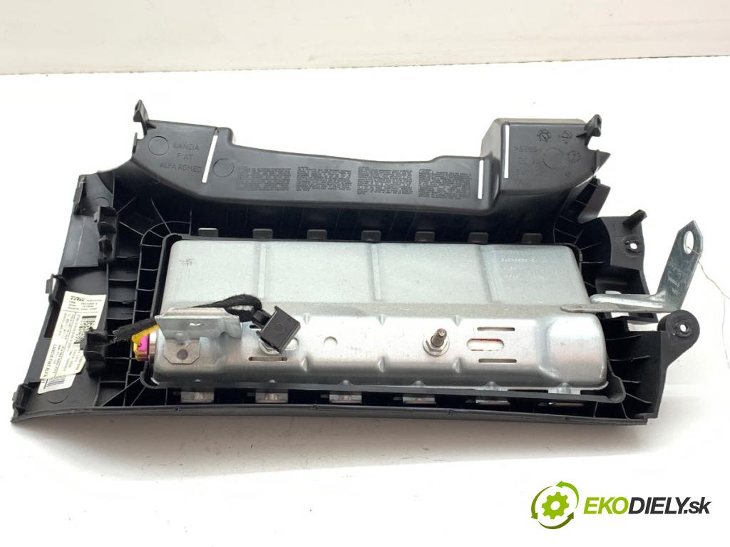 FIAT PUNTO EVO liftback 2010 57 kW 1.4 (199AXB1A) 1368 AirBag koleno: 07355197660