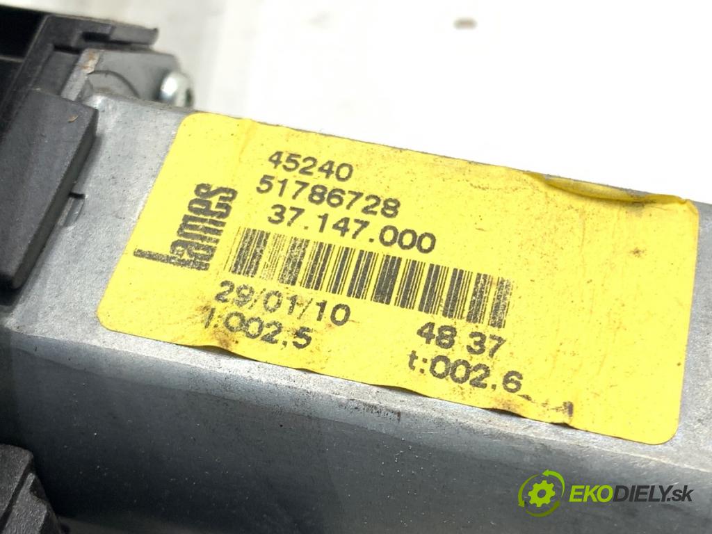 FIAT PUNTO EVO liftback 2010 57 kW 1.4 (199AXB1A) 1368 mechanismus okna pravý přední část 51786728