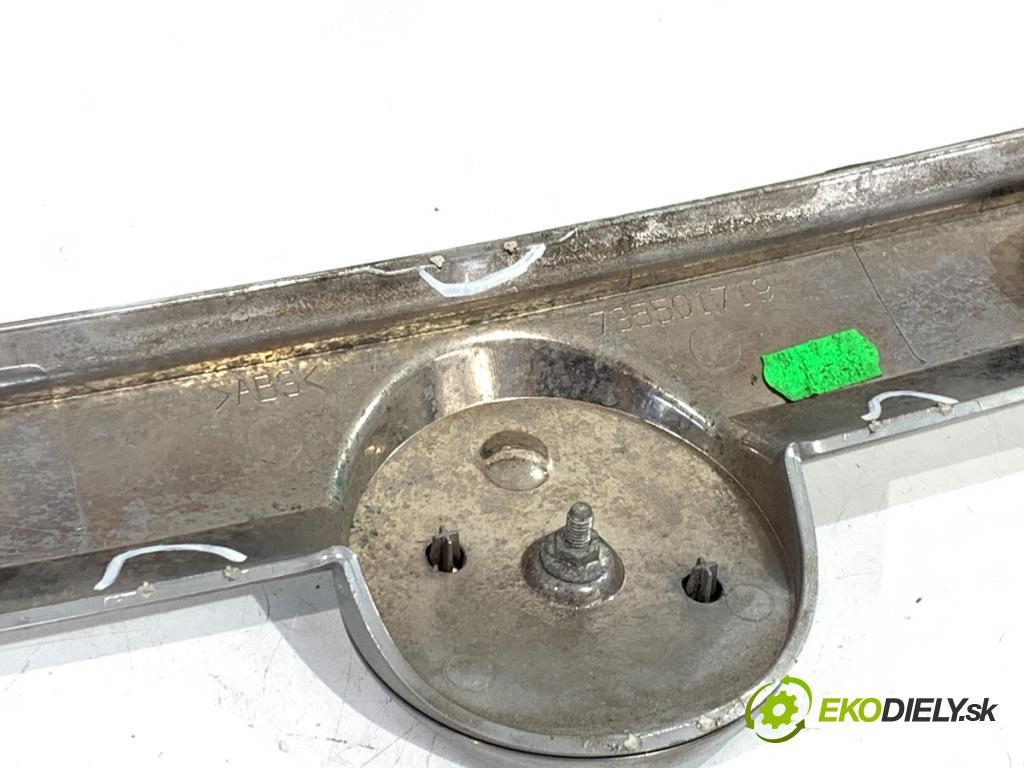 FIAT PUNTO EVO liftback 2010 57 kW 1.4 (199AXB1A) 1368 mřížka maska  (Přední mřížka (maska chladiče))
