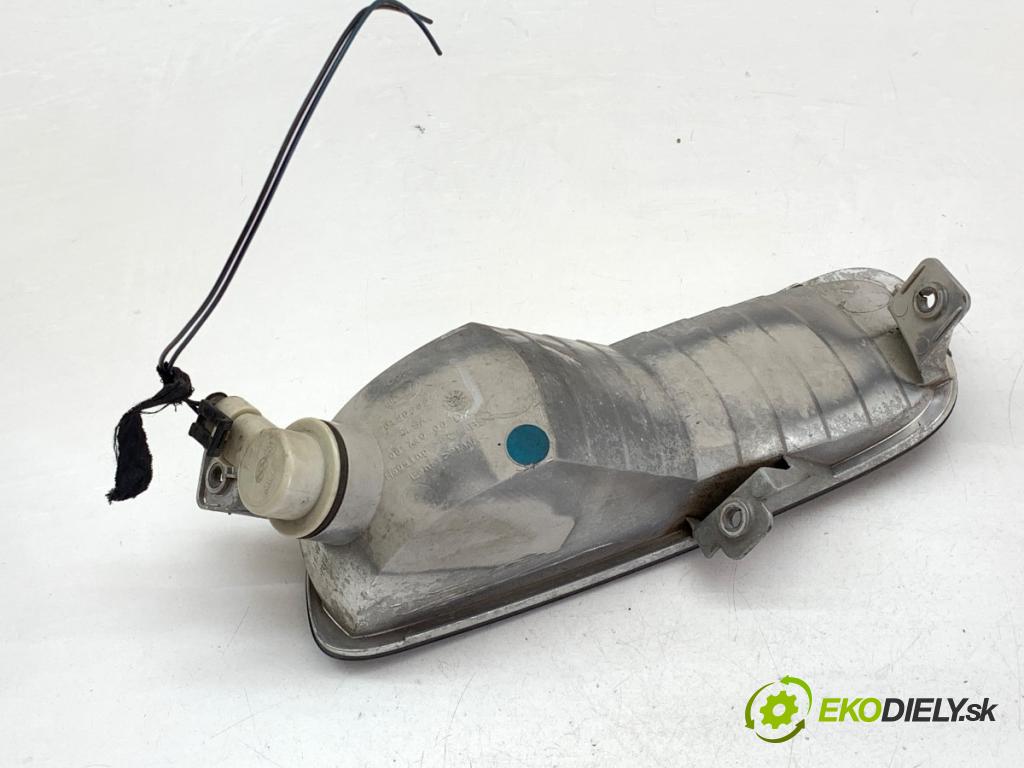 FIAT PUNTO EVO liftback 2010 57 kW 1.4 (199AXB1A) 1368 Smerovka pravy predný 51858822 (Kľučka dverí ostatné)