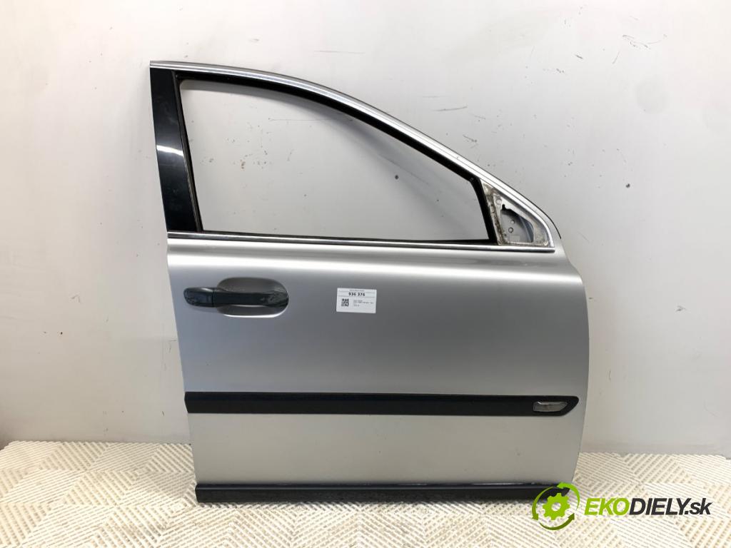 VOLVO XC90 I SUV 2003 154 kW 2.5 T AWD 2497 Dvere pravy predný 
