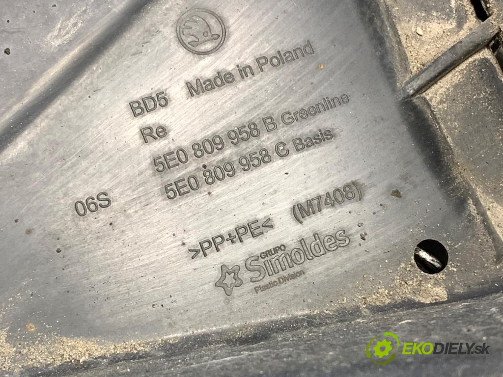 SKODA OCTAVIA III Kombi 2015 110 kW 2.0 TDI 1968 podblatník pravy predný 5E0809958B
