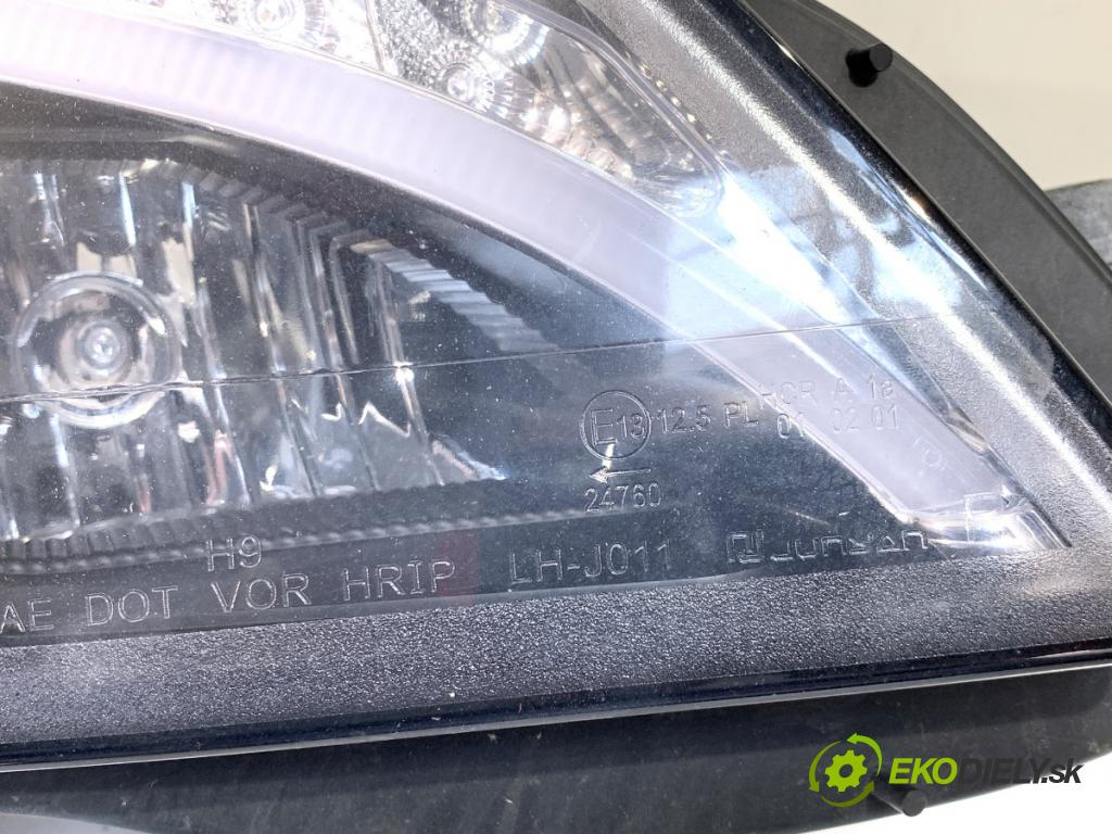 MERCEDES-BENZ W204 sedan 2007 170 kW C 280 (204.054) 2996 světlomet pravý přední část