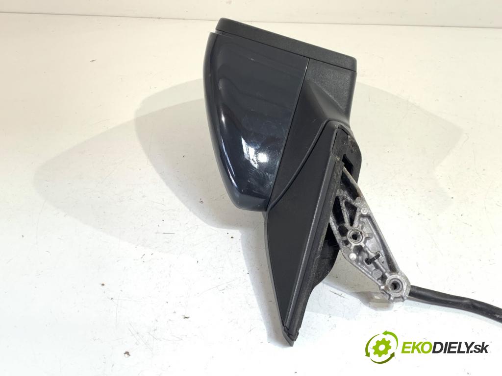 VW GOLF VII liftback 2013 110 kW 2.0 TDI 1968 zpětné zrcátko pravý