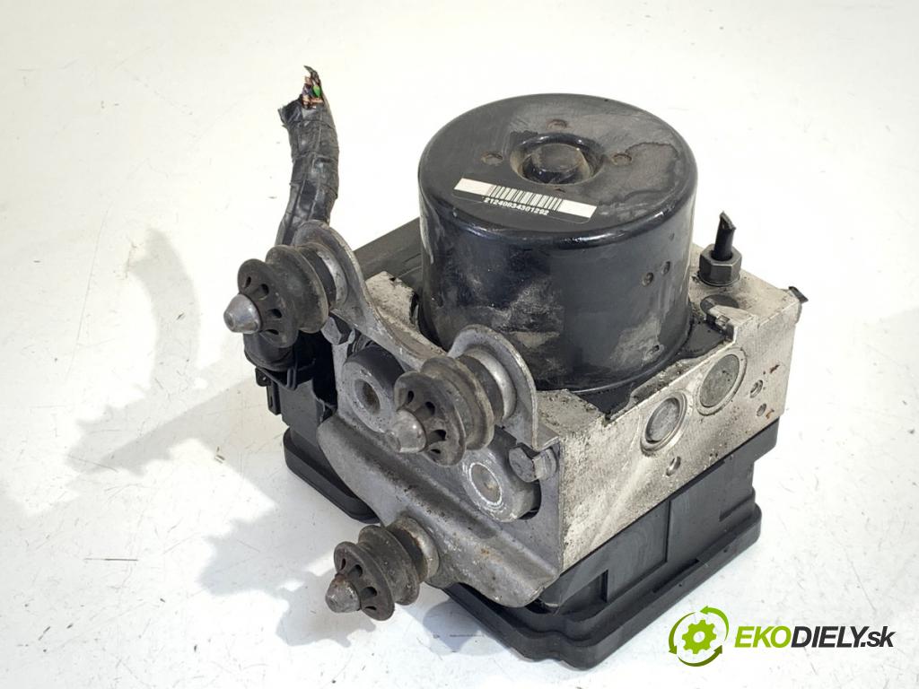 VW TRANSPORTER T5 Autobus 2009 96 kW 2.5 TDI 2461 pumpa ABS 7H0614517B (Pumpa ABS)