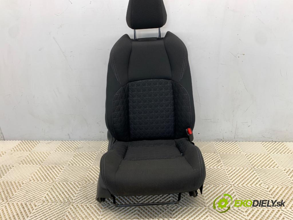 TOYOTA C-HR SUV 2020 85 kW 1.2 (NGX10_) 1197 Sedadlo pravy predný 