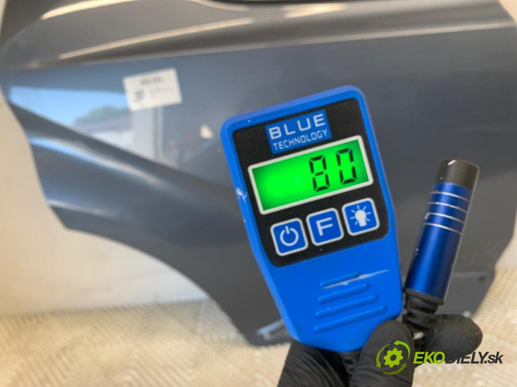 TOYOTA C-HR SUV 2020 85 kW 1.2 (NGX10_) 1197 dveře pravý zadní část