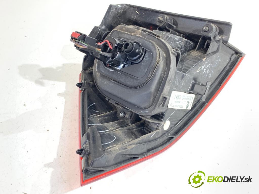 VW GOLF VII liftback 2013 110 kW 2.0 TDI 1968 Svetlo pravy zad 5G0945096M