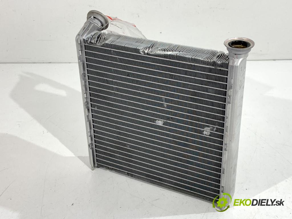 SKODA OCTAVIA III Kombi 2015 110 kW 2.0 TDI 1968 topné těleso radiátor topení 5Q0819031 (Radiátor topení)