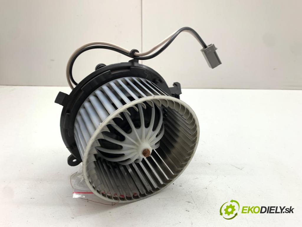 OPEL ZAFIRA C nadwozie wielkoprzestrzenne (MPV) 2019 96 kW 2.0 CDTi (75) 1956 ventilátor kúrenia U7253002
