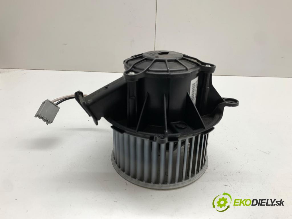 OPEL ZAFIRA C nadwozie wielkoprzestrzenne (MPV) 2019 96 kW 2.0 CDTi (75) 1956 ventilátor kúrenia U7253002