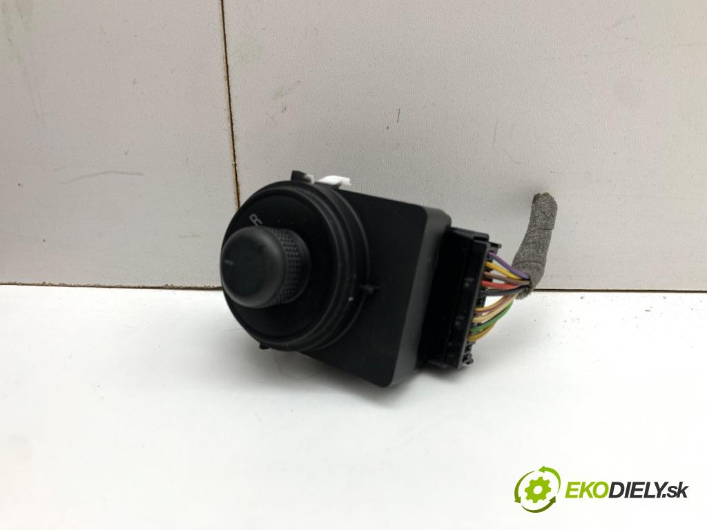 OPEL ZAFIRA C nadwozie wielkoprzestrzenne (MPV) 2019 96 kW 2.0 CDTi (75) 1956 Prepínač nastavenia spätných zrkadiel 13408436 (Prepínacie páčky pod volantom)