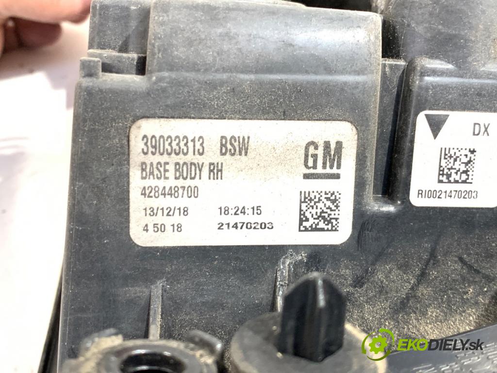 OPEL ZAFIRA C nadwozie wielkoprzestrzenne (MPV) 2019 96 kW 2.0 CDTi (75) 1956 Svetlo pravy zad 39033313