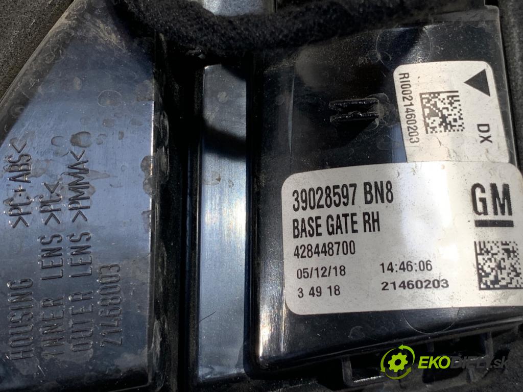 OPEL ZAFIRA C nadwozie wielkoprzestrzenne (MPV) 2019 96 kW 2.0 CDTi (75) 1956 Svetlo pravy zad vnútorná 39028597