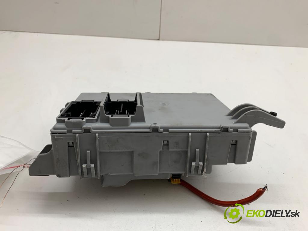 FIAT PUNTO EVO liftback 2010 57 kW 1.4 (199AXB1A) 1368 Modul BSI 00518699250 (Poistková skrinka)