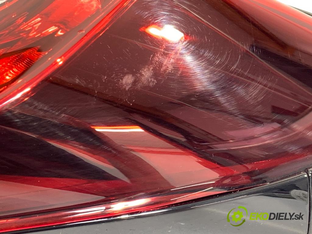 TOYOTA C-HR SUV 2020 85 kW 1.2 (NGX10_) 1197 světlo pravý zadní část 81550-F4120