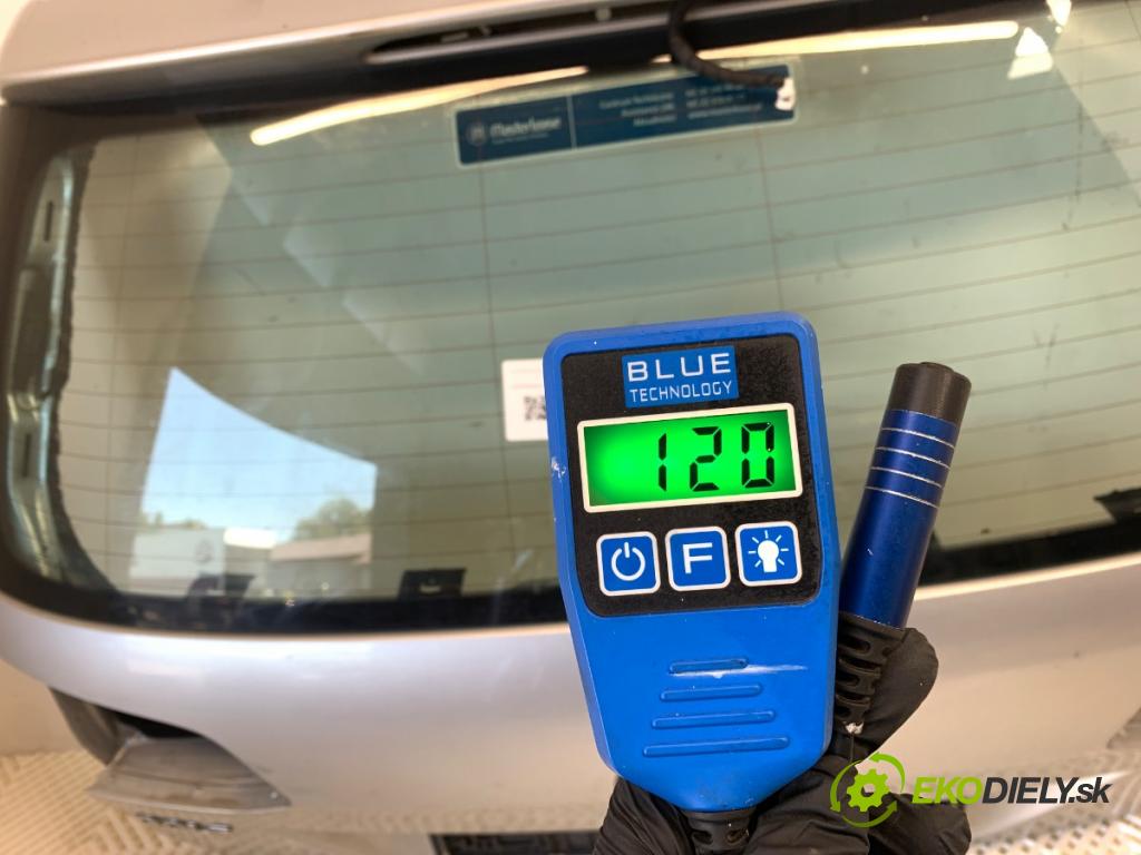 VW GOLF VII Kombi 2020 85 kW 1.6 TDI 1598 kapota zad