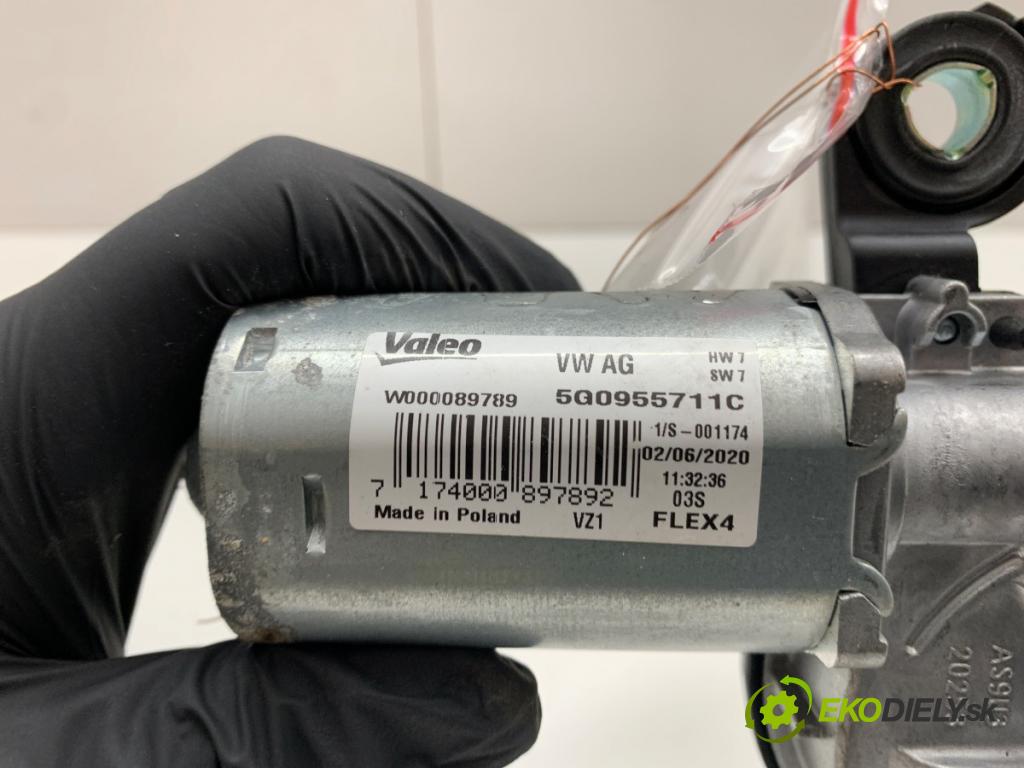 VW GOLF VII Kombi 2020 85 kW 1.6 TDI 1598 motor stěračů zadní část 5Q0955711C