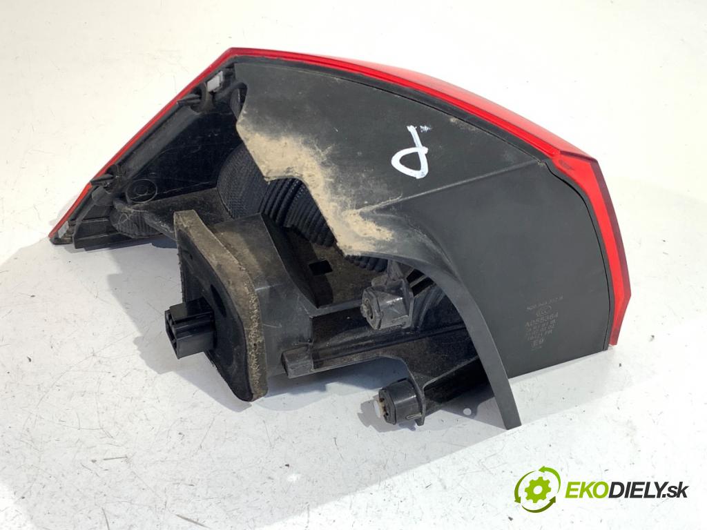 VW GOLF VII Kombi 2020 85 kW 1.6 TDI 1598 Svetlo pravy zad 5G9945096E