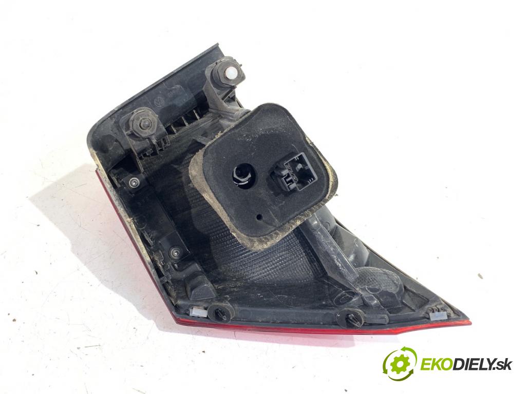 VW GOLF VII Kombi 2020 85 kW 1.6 TDI 1598 Svetlo pravy zad 5G9945096E