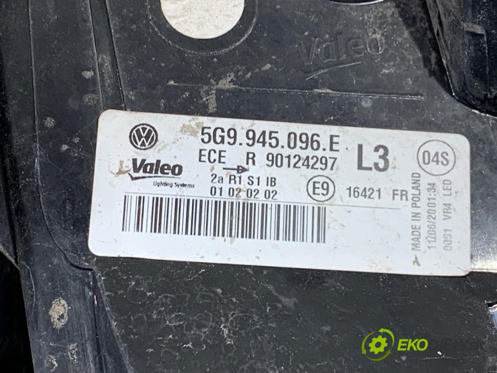 VW GOLF VII Kombi 2020 85 kW 1.6 TDI 1598 Svetlo pravy zad 5G9945096E