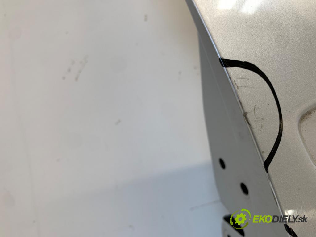 VW GOLF VII Kombi 2020 85 kW 1.6 TDI 1598 Dvere pravy predný