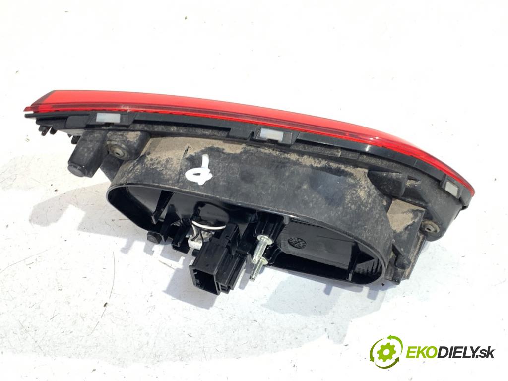 VW GOLF VII Kombi 2020 85 kW 1.6 TDI 1598 Svetlo ľavy zad vnútorná 5G9945094H