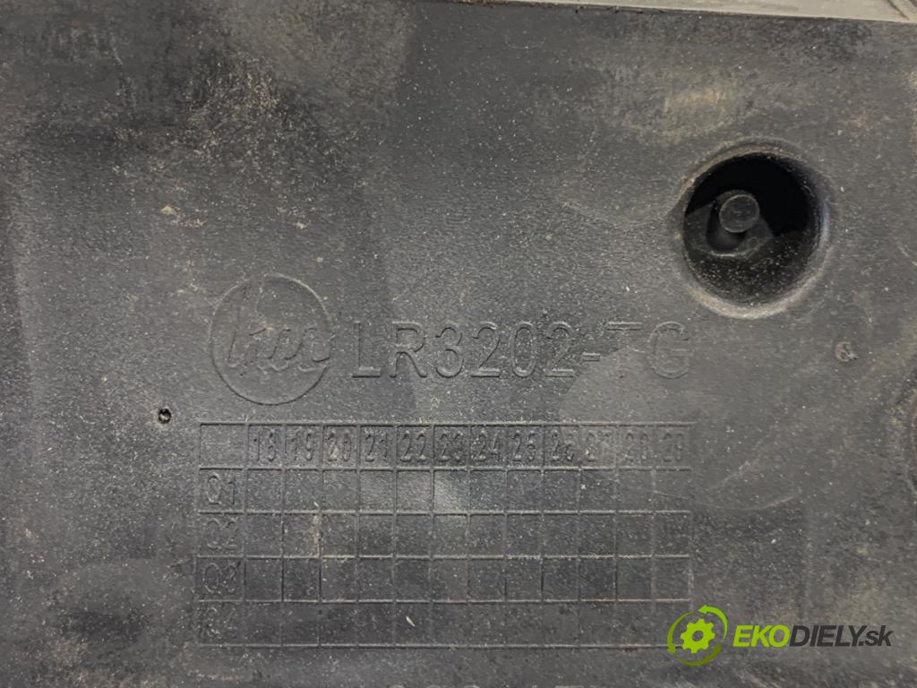 LAND ROVER FREELANDER I samochód terenowy zamknięty 2000 72 kW 2.0 DI 4x4 1994 klika dveří zadní část