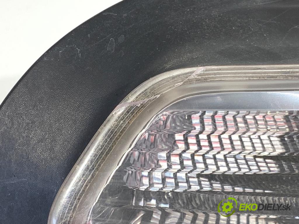 CITROEN C-ELYSEE sedan 2013 85 kW 1.6 VTi 115 1587 Svetlo pravy zad 9674809180