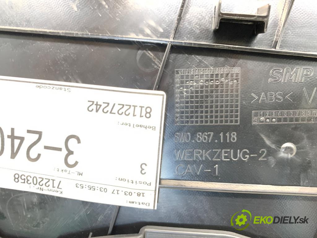 AUDI A4 B9 Kombi 2017 140 kW 2.0 TDI quattro 1968 čalúnenie Dvere pravy predný