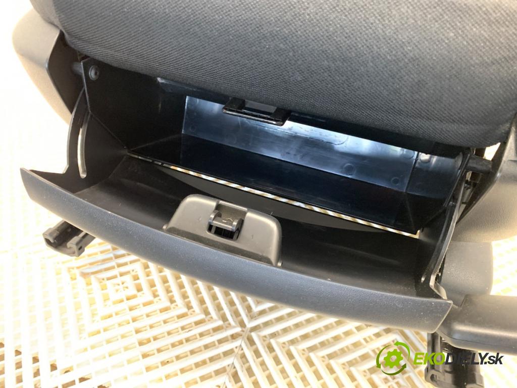 CITROEN C4 PICASSO II nadwozie wielkoprzestrzenne (MPV) 2015 121 kW 1.6 THP 165 1598 Sedadlo pravy predný