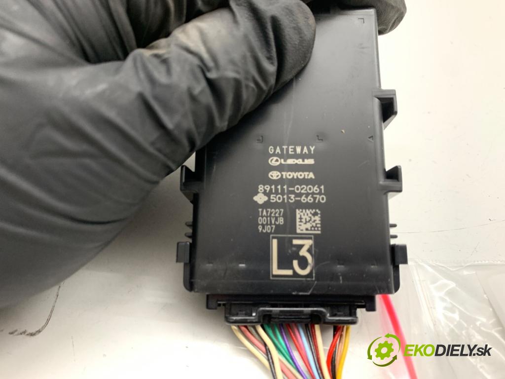 TOYOTA C-HR SUV 2020 85 kW 1.2 (NGX10_) 1197 modul GATEWAY 89111-02061