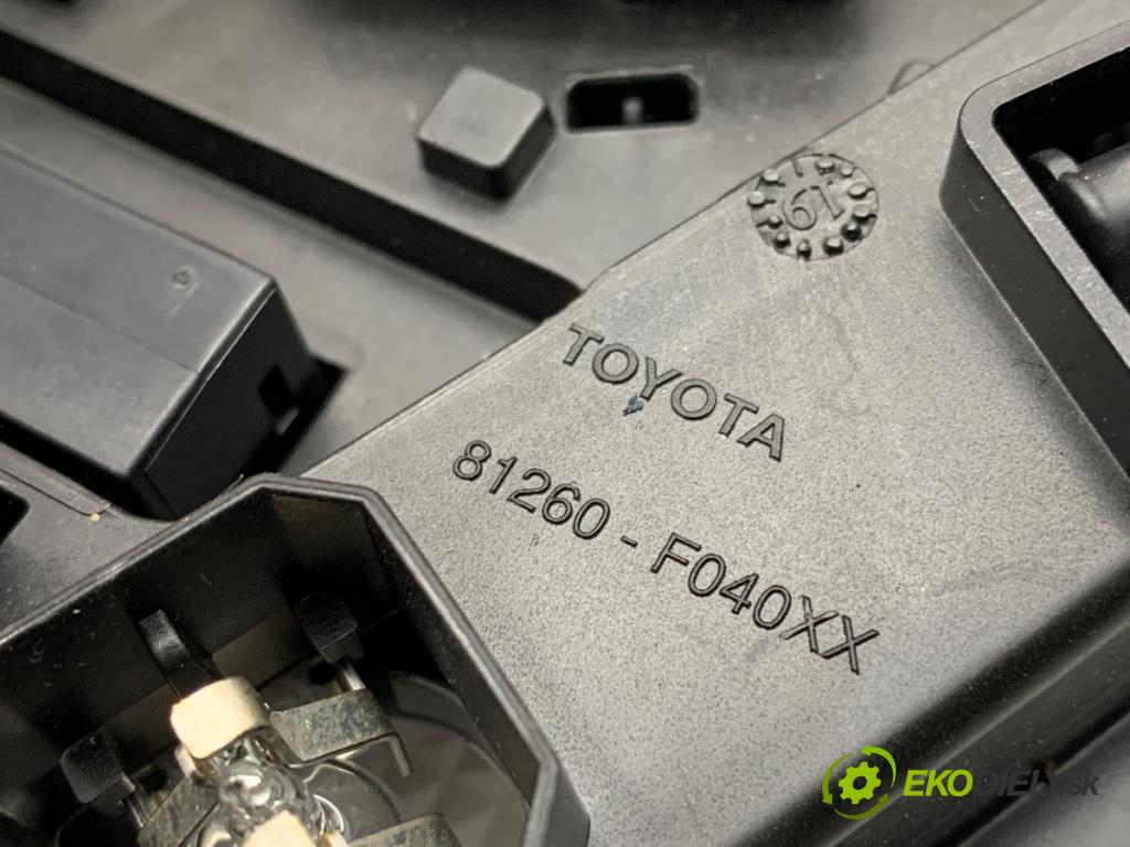 TOYOTA C-HR SUV 2020 85 kW 1.2 (NGX10_) 1197 světlo stropní 81260-F4060